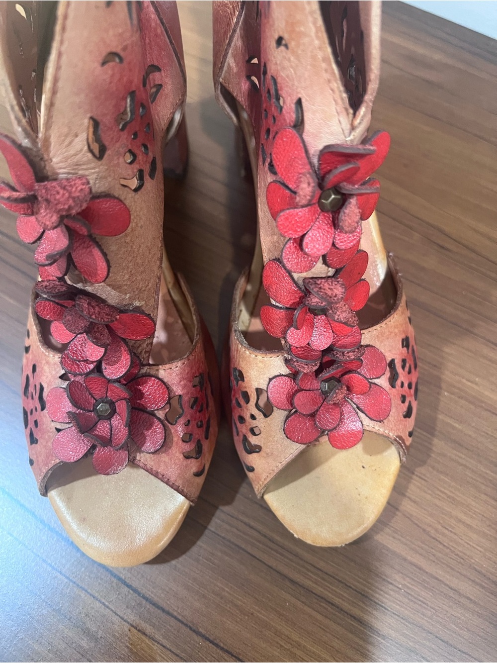 Spring Step L'Artiste Leather Floral Cutout Heeled Sandals EU 40 US 9.5